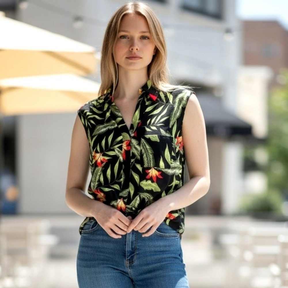 RACHEL Rachel Roy Black Tropical Print Sleeveless Top with Medium Blue Jeans